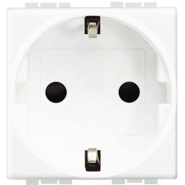 Розетка 1-м СП 2мод. 16А IP20 2P+E с заземл. защ. шторки бел. Leg BTC N4141