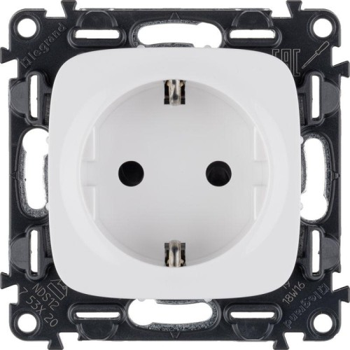 Розетка 1-м СП Valena Allure 16А IP20 250В 2P+E защ. шторки безвинтов. клеммы с лицев. панелью механ