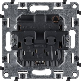 Розетка 1-м СП Valena Allure 16А IP20 250В 2P+E защ. шторки безвинтов. клеммы с лицев. панелью механ