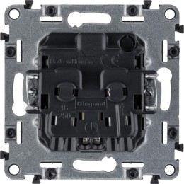 Розетка 1-м СП Valena Allure 16А IP2X 250В 2P+E безвинтов. клеммы с лицев. панелью механизм алюм. Le
