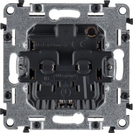 Розетка 1-м СП Valena Allure 16А IP2X 250В 2P+E безвинтов. клеммы с лицев. панелью механизм бел. Leg