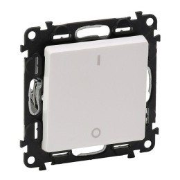 Выключатель 1-кл. 2п СП Valena Life 16А IP20 250В 16AX с лицев. панелью винтов. зажимы механизм бел.