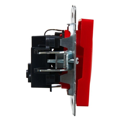 Розетка BRITE РС14-1-0-БрК 16А с заземл. защ. шторки механизм красн. IEK BR-R14-16-K04
