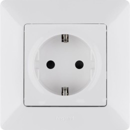 Розетка 1-м СП Valena Life 16А IP20 250В 2P+E защ. шторки безвинтов. клеммы с лицев. панелью механиз