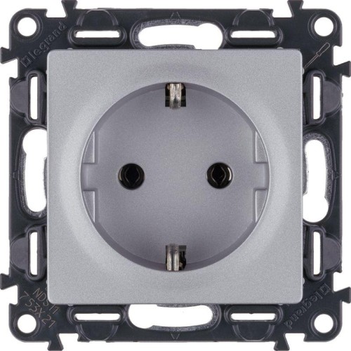 Розетка 1-м СП Valena Life 16А IP20 250В 2P+E безвинтов. клеммы с лицев. панелью механизм алюм. Leg
