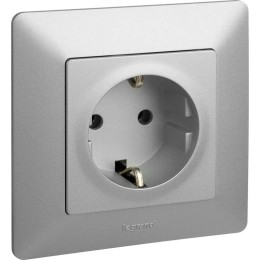Розетка 1-м СП Valena Life 16А IP20 250В 2P+E безвинтов. клеммы с лицев. панелью механизм алюм. Leg