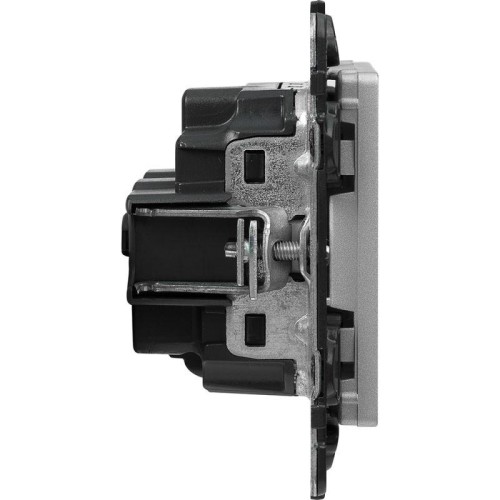 Розетка 1-м СП Valena Life 16А IP20 250В 2P+E безвинтов. клеммы с лицев. панелью механизм алюм. Leg