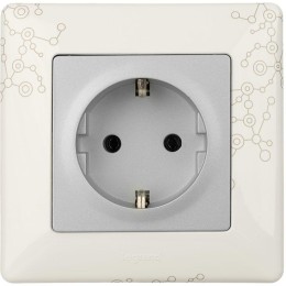 Розетка 1-м СП Valena Life 16А IP20 250В 2P+E безвинтов. клеммы с лицев. панелью механизм алюм. Leg