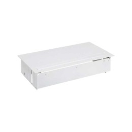 Блок розеточный врезной с крышкой и мет. вводом 3х2P+E 2хUSB зарядное уст. 2 пустых мод. бел. Simon