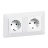 Розетка 1-м СП Valena Life 16А IP2X 250В 2P+E безвинтов. клеммы с лицев. панелью механизм бел. Leg 7