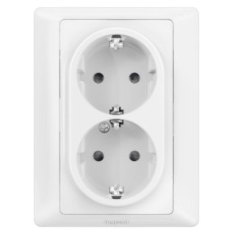 Розетка 2-м СП Valena Life 16А IP20 250В 2х2P+E защ. шторки безвинтов. клеммы с лицев. панелью механ
