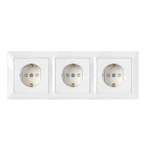 Розетка 3-м СП 16А IP20 с заземл. защ. шторки бел. Bylectrica РС16-359