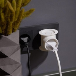 Разветвитель 3-м с заземл. 16А IP20 универс. бел. Rexant 11-1080