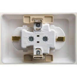 Розетка 2-м СП Этюд 16А IP20 250В с заземл. защ. шторки бел. SE PC16-108B