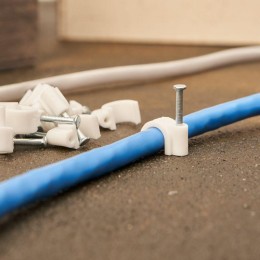 Крепеж кабеля круглый 7мм (уп.20шт) Rexant 07-4007-20