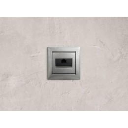 Розетка компьютерная 1-м СП Valena RJ45 кат.6 UTP на захватах механизм алюм. Leg 770246