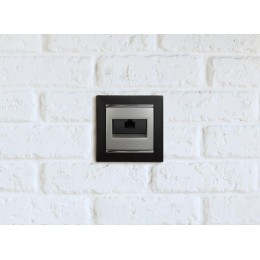 Розетка компьютерная 1-м СП Valena RJ45 кат.6 UTP на захватах механизм алюм. Leg 770246