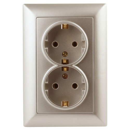 Розетка 2-м СП Solo 4-205-04 16А 250В IP20 2х2P+E Schuko с заземл. шампань Intro Б0053676
