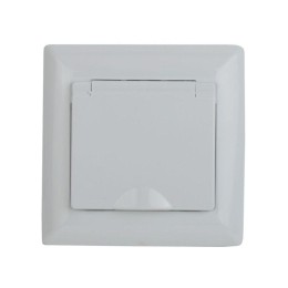 Розетка 1-м СП Solo 4-207-01 16А 250В IP20 2P+E Schuko с заземл. защ. шторки защ. крышка бел. Intro