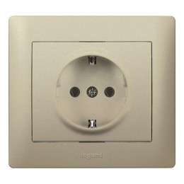 Розетка 1-м СП Galea Life 16А IP20 2P+E защ. шторки немецк. стандарт с лицев. панелью титан Leg 7714