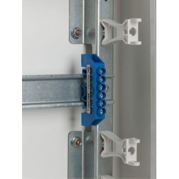 Шина нулевая в комб. DIN-изол. "Стойка" ШНИ-8х12-6-КС-С IEK YNN10-812-6DP-K07