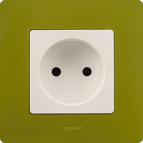 Розетка 1-м СП Etika 16А IP31 250В 2P без заземл. защ. шторки немецк. стандарт винтов. клеммы механи