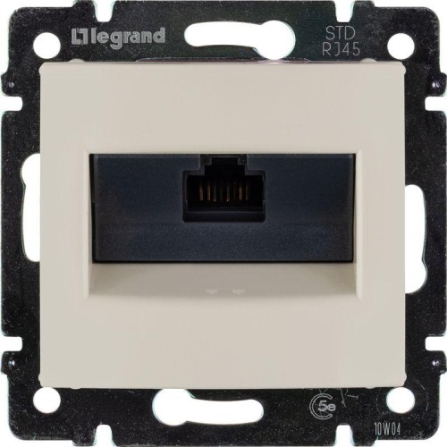 Розетка компьютерная 1-м СП Valena RJ45 кат.5E UTP на винтах механизм сл. кость Leg 774138