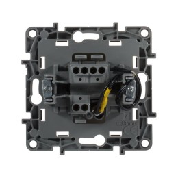 Переключатель 1-кл. СП Etika Plus 10А IP20 250В 10AX с подсветкой безвинтов. зажимы механизм сл. кос