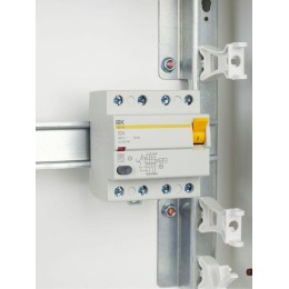 Выключатель дифференциального тока (УЗО) 4п 32А 30мА тип AC ВД1-63 KARAT IEK MDV10-4-032-030