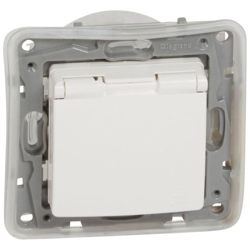 Розетка 1-м СП Etika 16А IP44 250В 2P+E с заземл. защ. шторки с крышкой немецк. стандарт безвинтов.