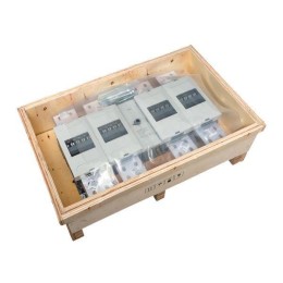 Рубильник-выключатель 4п 4000А с рукояткой управления для прямой установки PowerSwitch EKF psds-4000