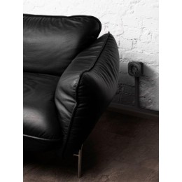 Розетка 1-м ОП Quteo 16А IP20 2P+E с заземл. без защ. шторок черн. матов. Leg 782472