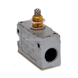 Микровыключатель МП 1204 УХЛ3 исп.01 IP40 толкатель с увеличенным ходом фронтальный гайки Электротех