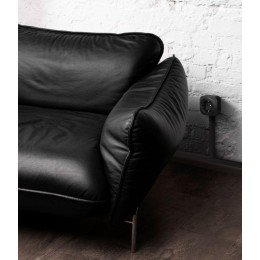 Розетка 1-м ОП Quteo 16А IP20 250В 2P+E с заземл. защ. шторки черн. матов. Leg 782476