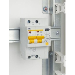 Выключатель автоматический дифференциального тока 2п C 16А 30мА тип AC 4.5кА АД-12 KARAT IEK MAD10-2