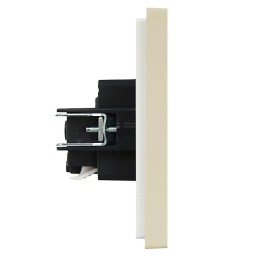 Розетка СП FORTE&PIANO FP413 16А с заземл. защ. шторки безвинт. крепл. ваниль IEK FP-R14-16-1-K10