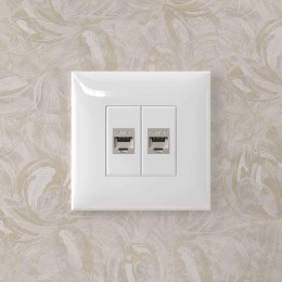 Розетка компьютерная 2-м СП Avanti "Белое облако" RJ45 кат.5E без шторок экранир. механизм DKC 44007