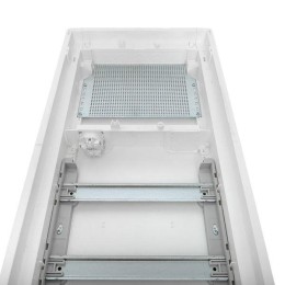 Щит комбинированный встраив. Nova 3 DIN-рейки + 1 монтаж. плата 5 габарит IP41 с метал. перфорирован