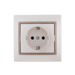 Розетка СП Mira 16А IP20 с заземл. со вставкой керамика свет. корич./жемчуж./бел. перламутр. LEZARD