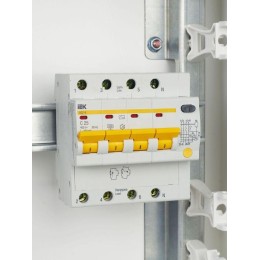 Выключатель автоматический дифференциального тока 4п C 25А 100мА тип AC 4.5кА АД-14 KARAT IEK MAD10-