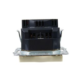 Розетка BRITE РЮш10-1-БрКр 16А с USB A+A 2.1А с заземл. защ. шторки механизм беж. IEK BR-R14-16-U21-