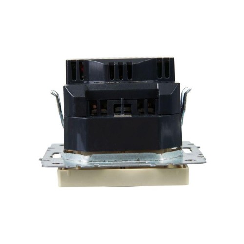 Розетка BRITE РЮш10-1-БрКр 16А с USB A+A 2.1А с заземл. защ. шторки механизм беж. IEK BR-R14-16-U21-