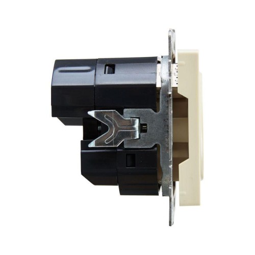 Розетка BRITE РЮш10-2-БрКр 16А с USB A+A 3.1А с заземл. защ. шторки механизм беж. IEK BR-R14-16-U21-