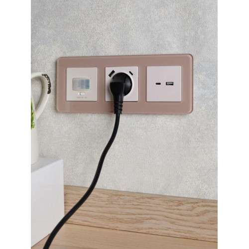 Розетка BRITE РЮш11-1-БрЖ 16А с USB A+C 18Вт с заземл. защ. шторки механизм жемчуж. IEK BR-R14-16-U2