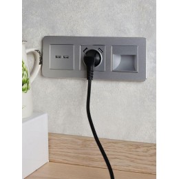 Розетка BRITE РЮш10-1-БрА 16А с USB A+A 2.1А с заземл. защ. шторки механизм алюм. IEK BR-R14-16-U21-