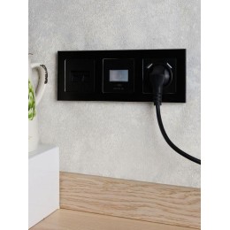 Рамка 3-м BRITE РУ-3-1-БрЧ металл черн. IEK BR-M32-M-K02