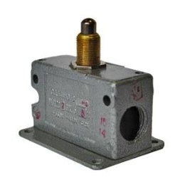 Микровыключатель МП 1202 УХЛ3 исп.03 IP40 толкатель с увелич. ходом торц. винт Электротехник ET05224