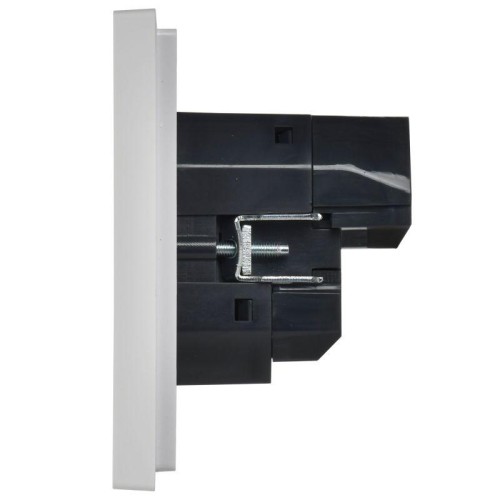 Розетка FORTE&PIANO FP247 16А USB A+C 18Вт с заземл. защ. шторки винт. крепл. бел. IEK FP-R14-16-U22