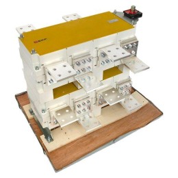 Рубильник-переключатель 4п 2000А с рукояткой управления для прямой установки PowerSwitch EKF pscs-20