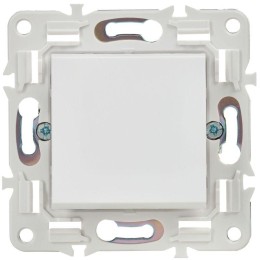 Выключатель кнопочный 1-кл. SKANDY 10А SK-V14W арктич. бел. IEK SK-V17-0-10-K01